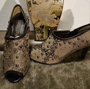 Miss Tina Taste of Couture Ankle Booties Sz 7.5